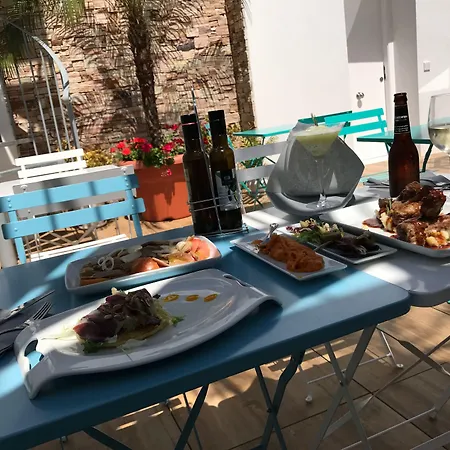 Rosario Uno 3* Cádiz