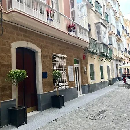 Rosario Uno Hotell Cádiz