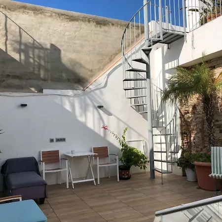 Rosario Uno 3* Cadiz